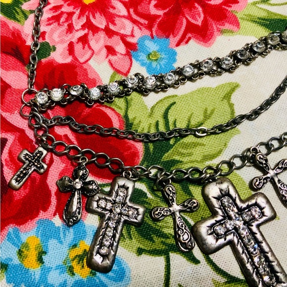 Goth style cocker with multi chain necklace - Picture 3 of 10